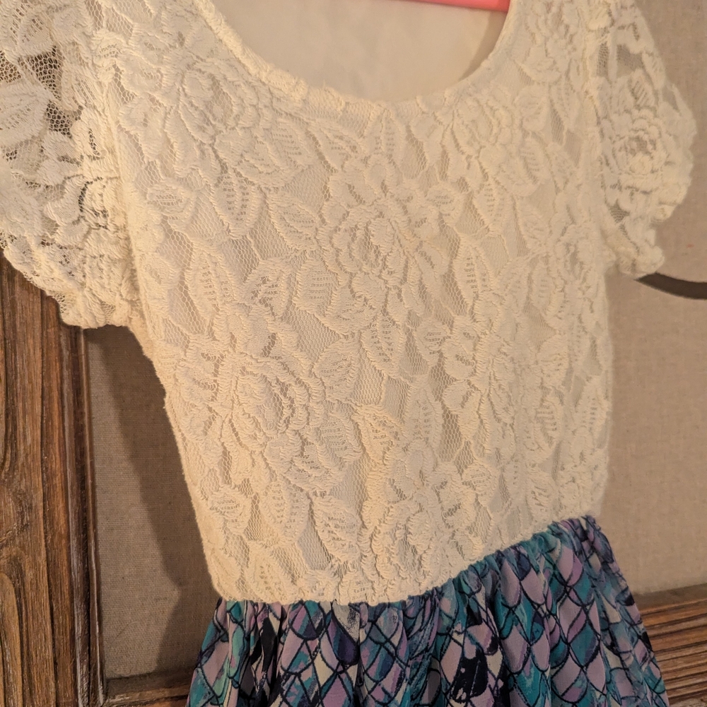 Speechless Cream Lace and Blue Patterned Blouse